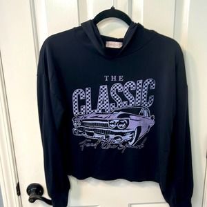 Altar’d State black long sleeve pullover classic fun t-shirt w/ hood Sizes XS, S